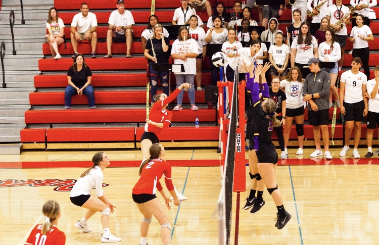 Ripon+Volleyball+against+Escalon