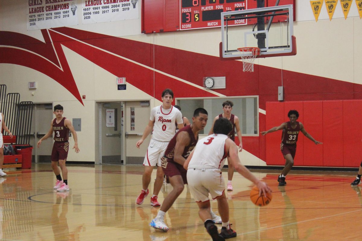RHS Boys Basketball Comes out on Top Against Hughson