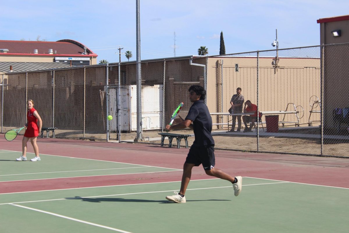 Varsity Tennis Stays Strong Despite Loss to Escalon
