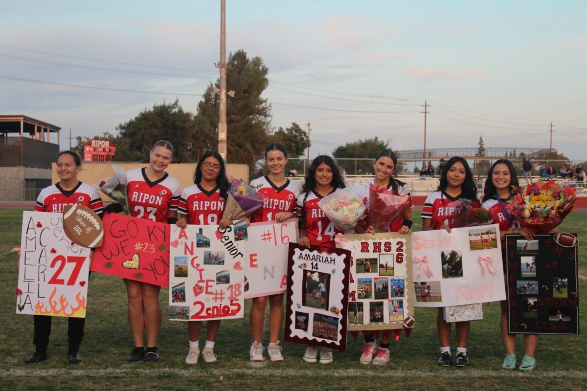 Seniors Seal the Deal With A Senior Night Win